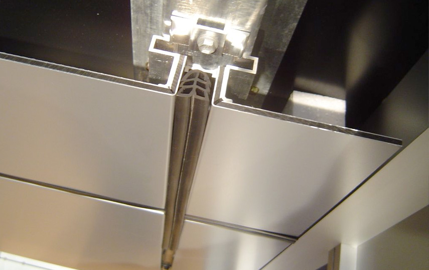 Детали устройства алюминиевого вентилируемого фасада