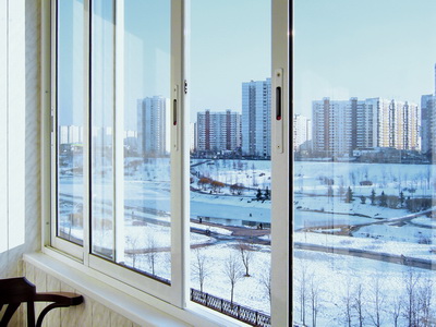 Холодное остекление балконов и лоджий наиболее популярно ввиду приемлемой цены.jpg
